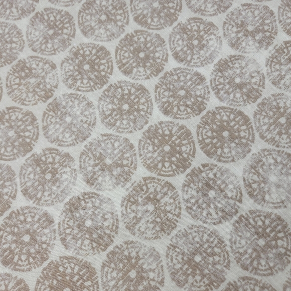 NWOT linen blend Threshold square table throw 50" x 50" - Picture 5 of 7